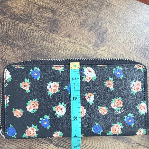 Coach Black Floral Rose Accordion Zip Wallet - Picture 9 of 9